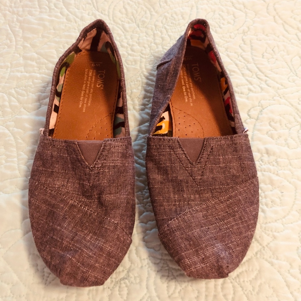 Toms